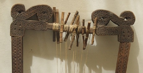 ‏‏כלי נגינה אתיופי עתיק - המוזיאון האתנוגרפי אדיס אבבה - עותק