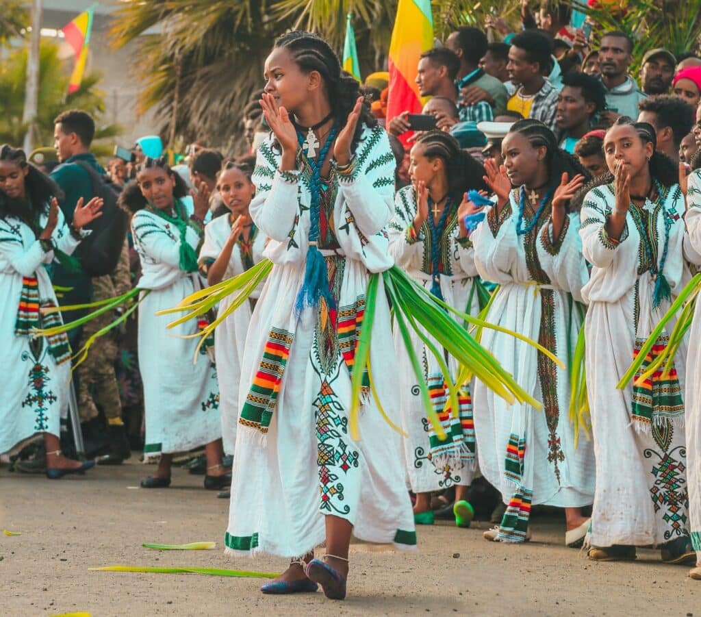נערות אתיופיות רוקדות בפסטיבל אשנדה